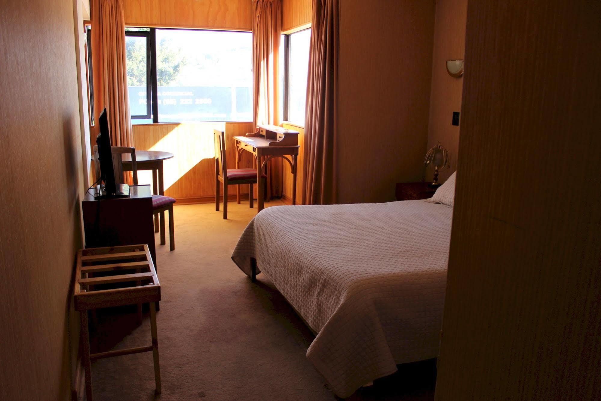 Hotel Antupiren ปวยร์โตมอนต์ ภายนอก รูปภาพ
